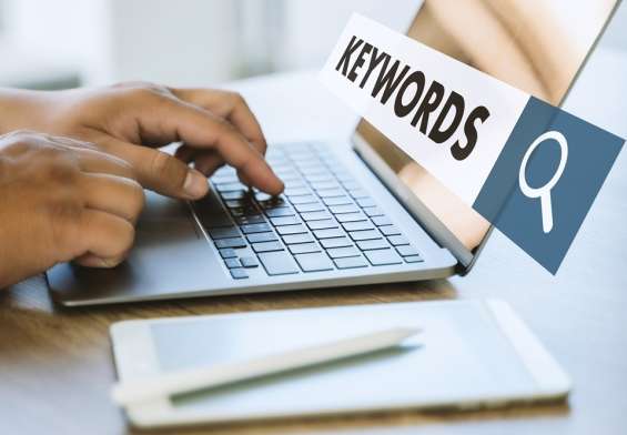 what is a short tail keyword